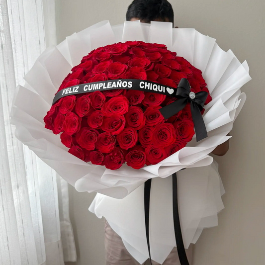RAMO BUCHON DE 100 ROSAS ROJAS