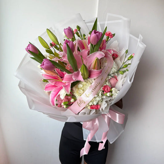 RAMO BUCHON TULIPANES CON LIRIOS